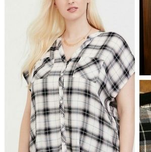 Torrid button down top